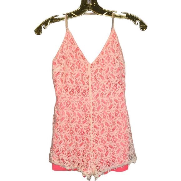 Lush Lace Overlay Romper sz M - Picture 1 of 6